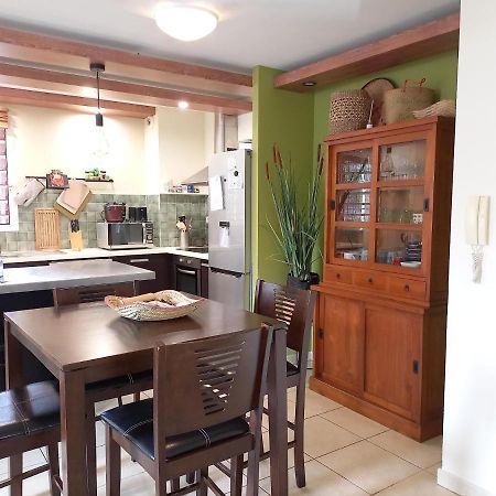 Bel Appartement Avec Terrasse Proche Des Plages Saint-Gilles-les Bains Eksteriør billede