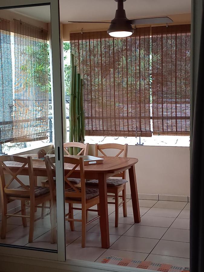 Bel Appartement Avec Terrasse Proche Des Plages Saint-Gilles-les Bains Eksteriør billede