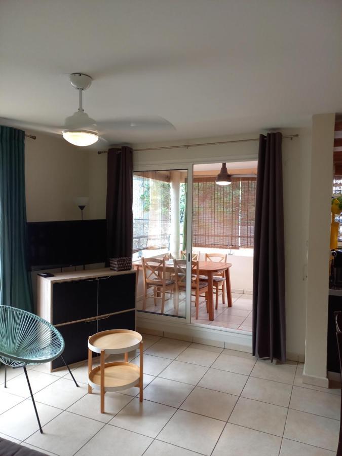Bel Appartement Avec Terrasse Proche Des Plages Saint-Gilles-les Bains Eksteriør billede